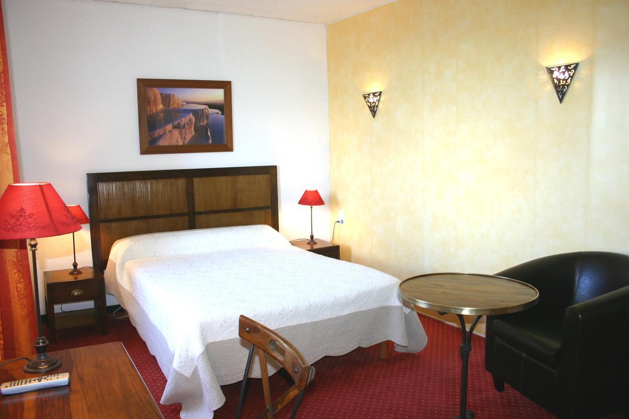Hotel Le Ponant Pradelles Zewnętrze zdjęcie