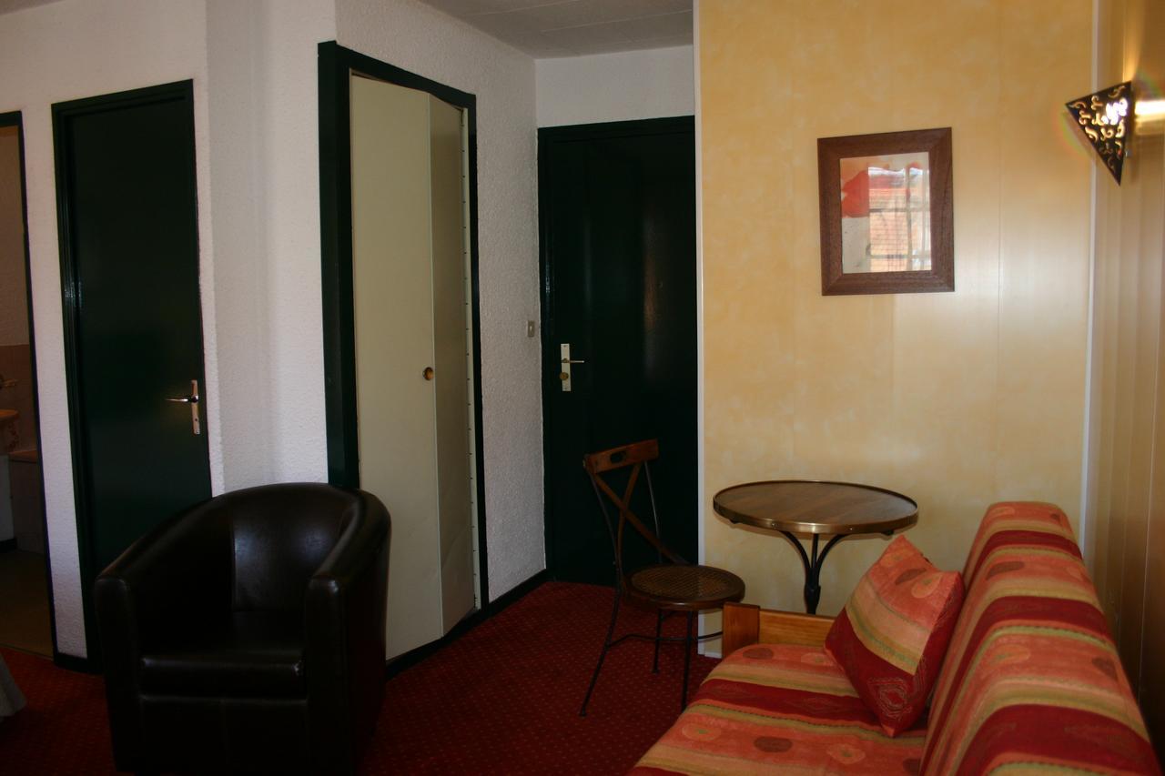 Hotel Le Ponant Pradelles Zewnętrze zdjęcie